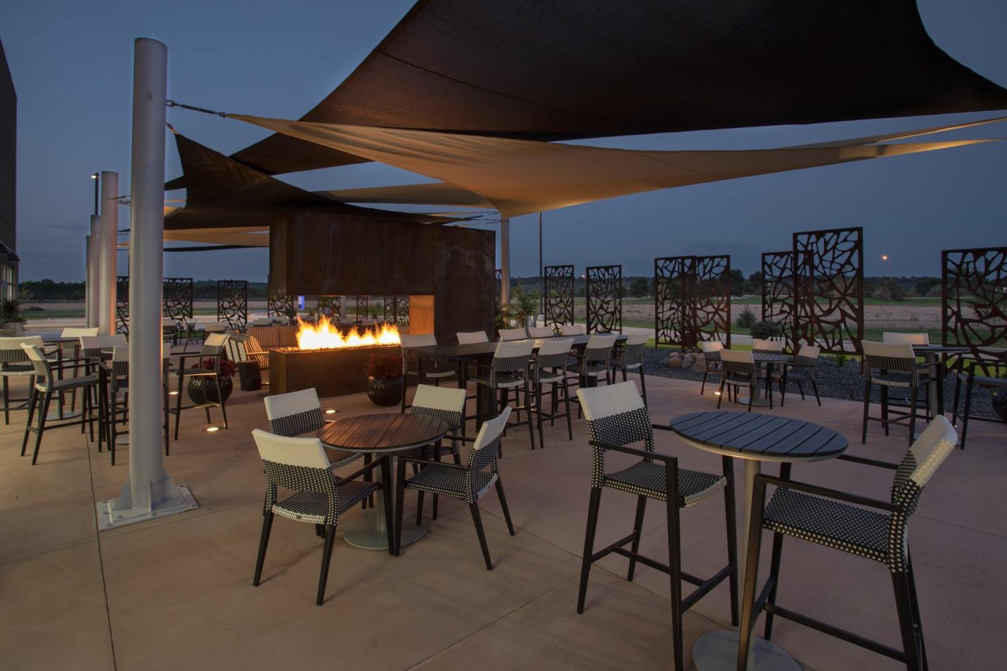 Holiday Inn Express & Suites Sioux City North - Event Center By Ihg Dakota Dunes Eksteriør billede